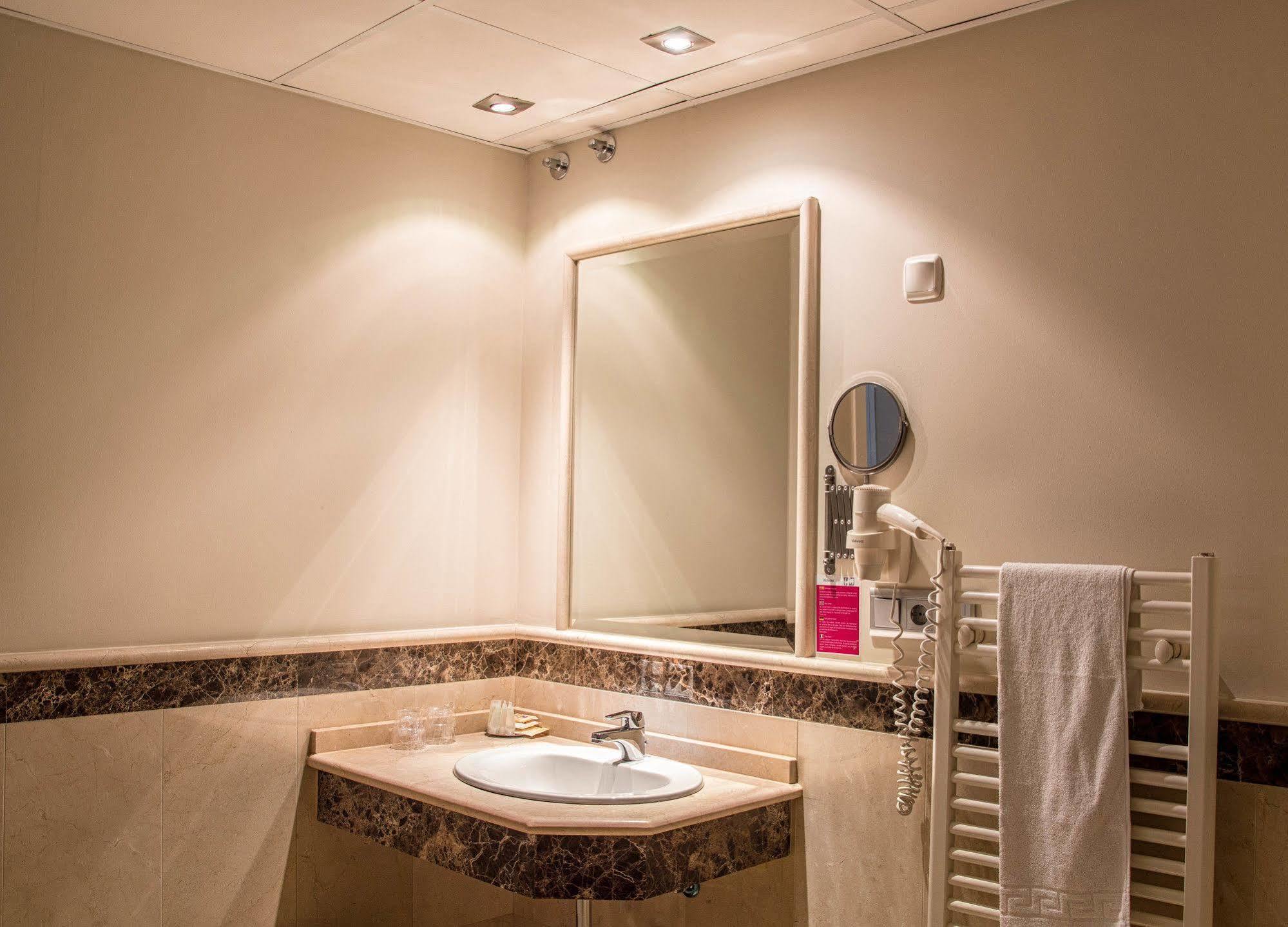 Sevilla Hotel 4*